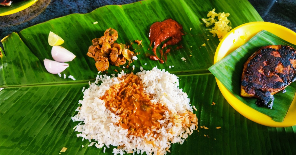 铺在香蕉叶上的一顿饭:马来西亚人的 Banana Leaf Rice